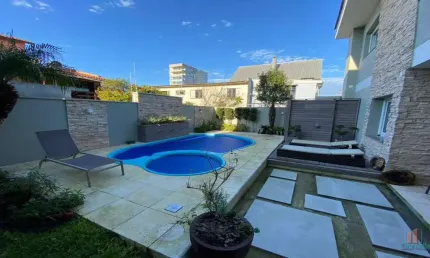 Casa com 3 quartos à venda no Cinqüentenário, Caxias do Sul  por R$ 3.300.000
