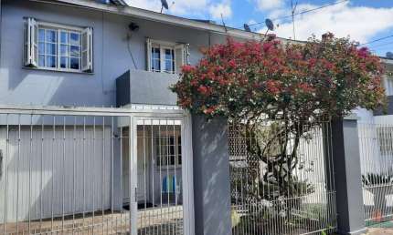 Casa com 3 quartos à venda na Maximiliano A. Rodrigues, 191, Santa Lúcia do Piaí, Caxias do Sul por R$ 560.000