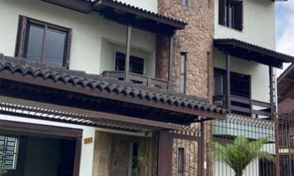 Casa com 5 quartos à venda na Rua Angelo Segalla, 527, Petrópolis, Caxias do Sul por R$ 1.490.000