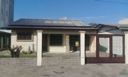 Casa com 4 quartos à venda na Itaibe, 646, Curumim, Capão da Canoa por R$ 660.000