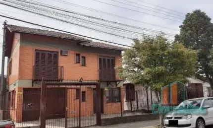 Casa com 3 quartos à venda no São Leopoldo, Caxias do Sul  por R$ 744.000
