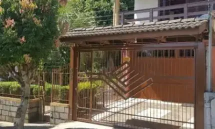 Casa com 3 quartos à venda no Santa Lúcia do Piaí, Caxias do Sul  por R$ 1.500.000