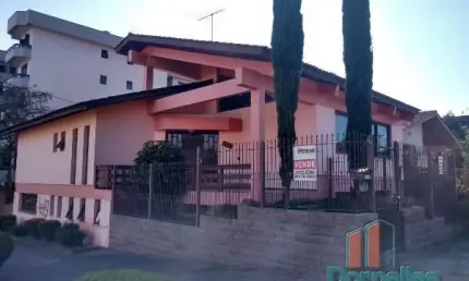 Casa com 4 quartos à venda na Bela Vista, Caxias do Sul  por R$ 1.272.000