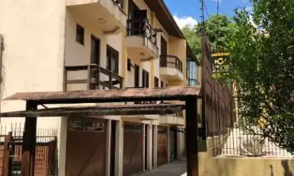 Casa com 2 quartos à venda no Santa Lúcia do Piaí, Caxias do Sul  por R$ 424.000