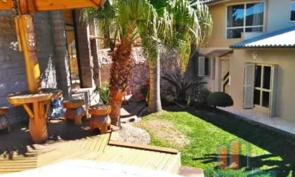 Casa com 3 quartos à venda no Cruzeiro, Caxias do Sul  por R$ 860.000