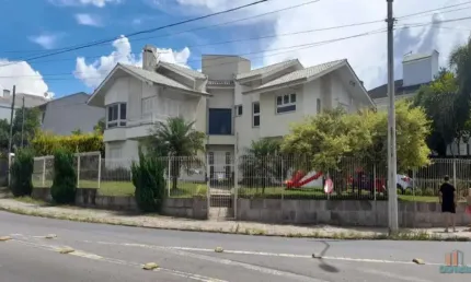 Casa com 3 quartos à venda no cruzeiro, caxias do sul  por r$ 1.600.000