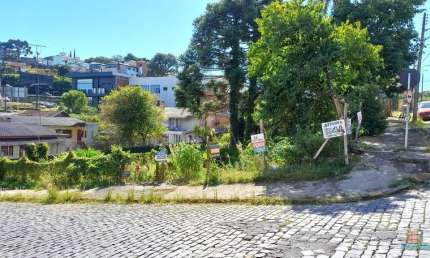 Terreno à venda na Rua Machado de Assis, 05, Medianeira, Caxias do Sul por R$ 550.000