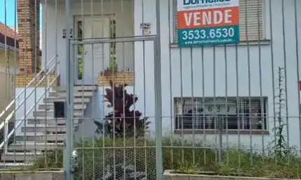 Casa com 3 quartos à venda no Centro, Caxias do Sul  por R$ 850.000