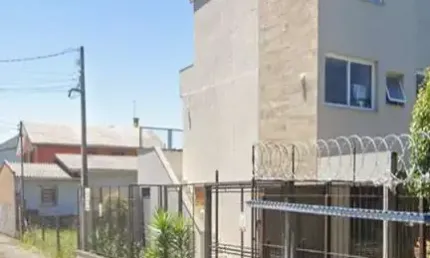 Casa com 2 quartos à venda no Charqueadas, Caxias do Sul  por R$ 320.000