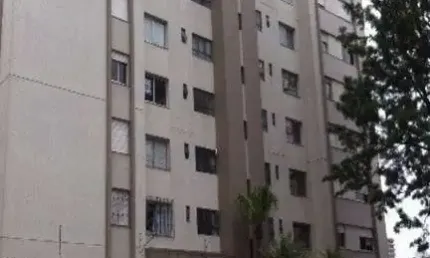 Apartamento com 3 quartos para alugar no Centro, Caxias do Sul  por R$ 1.980