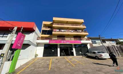 Apartamento com 3 quartos para alugar na Rua Arturus, 1049, Cruzeiro, Caxias do Sul por R$ 2.900
