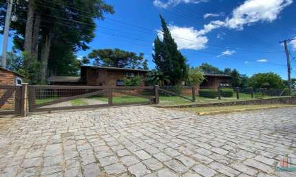 Casa em condomínio fechado com 3 quartos para alugar na Estrada Vereador Marcial Pisoni, 128, Nossa Senhora da Saúde, Caxias do Sul por R$ 5.900