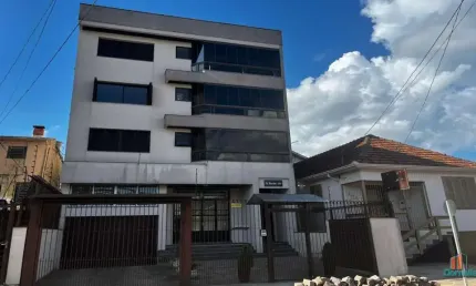 Apartamento com 3 quartos para alugar no Rio Branco, Caxias do Sul  por R$ 2.400