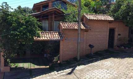 Casa com 3 quartos à venda na Rua Vereador Palmiro Telles, 8, Centro, Joanópolis, 410 m2 por R$ 1.800.000