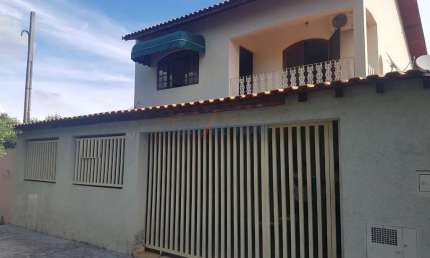 Casa com 3 quartos à venda na Helena Bassan Vansan, 383, João Aranha, Paulínia, 200 m2 por R$ 800.000