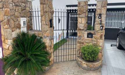 Casa comercial à venda na Avenida Adão Focesi, 817, Jardim do Lago, Campinas, 228 m2 por R$ 1.130.000