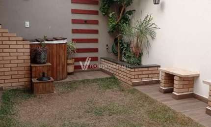 Casa com 3 quartos à venda na Rua Edmundo Vosgrau, 402, Parque Jambeiro, Campinas, 136 m2 por R$ 820.000