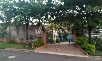 Chácara / sítio com 4 quartos à venda na Caetano Olivo, 125, Estância Recreativa San Fernando, Valinhos, 300 m2 por R$ 1.200.000