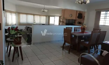 Casa com 3 quartos à venda na Rua Ernesto Bergamasco, 229, Vila Real, Hortolândia, 200 m2 por R$ 700.000