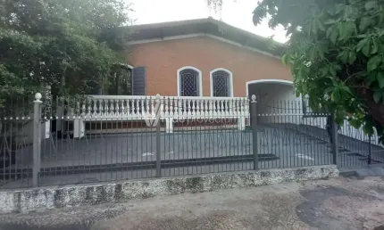 Casa com 4 quartos à venda na marquês de itu, 322, vila independência, valinhos, 220 m2 por r$ 880.000
