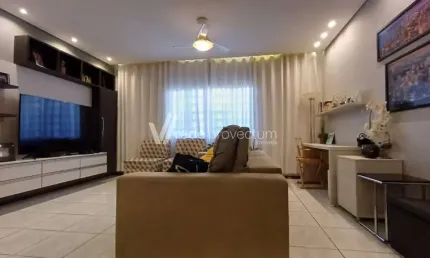 Casa com 3 quartos à venda na Rua Santa Rita do Passa Quatro, 560, Jardim Nova Europa, Campinas, 244 m2 por R$ 850.000