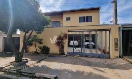 Casa com 4 quartos à venda na Rua Célia Aparecida Gianpaul Andre, 216, Betel, Paulínia, 248 m2 por R$ 850.000