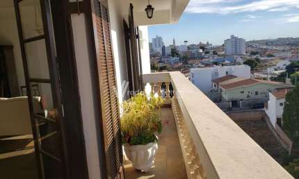 Apartamento com 4 quartos à venda na Rua Padre Donizetti Tavares de Lima, 426, Vila Santa Adélia, São João da Boa Vista, 168 m2 por R$ 800.000