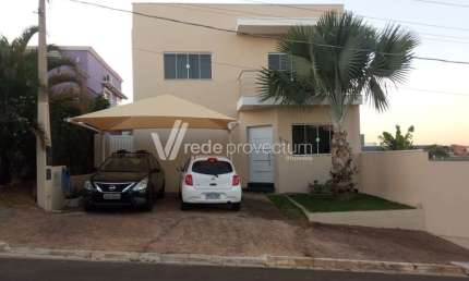 Casa em condomínio fechado com 3 quartos à venda na Rua Um, s/nº, Jardim Itapoan, Monte Mor, 121 m2 por R$ 905.000