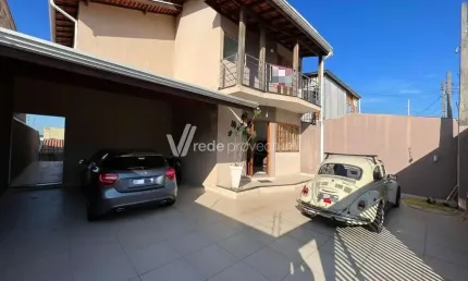 Casa com 3 quartos à venda na Rua Vanderlei Gonçalves Peres, 332, Parque das Indústrias, Campinas, 230 m2 por R$ 840.000