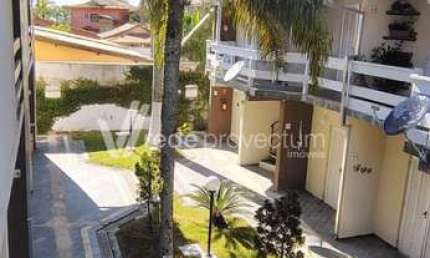 Casa em condomínio fechado com 2 quartos à venda na Rua Tatsuo Matsumoto, 220, Balneário Copacabana, Caraguatatuba, 67 m2 por R$ 370.000