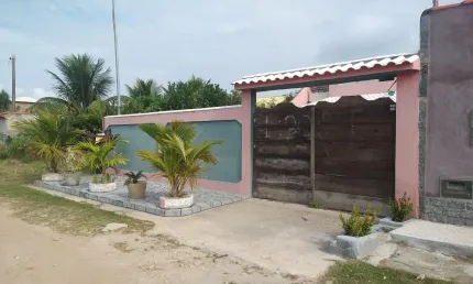 Casa em condomínio fechado com portaria 24hs e perto das melhores praias