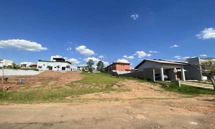 Terreno à venda na Loteamento Sociedade Hípica de Botucatu, 000, Sociedade Hípica de Botucatu, Botucatu