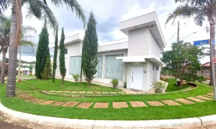 Casa em Condomínio 4 dormitórios à venda Jardim Cristina Botucatu/SP