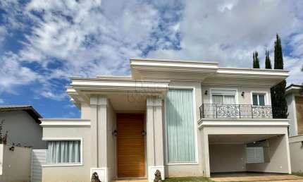 Excelente casa no Condomínio Hípica, na cidade de Botucatu - SP