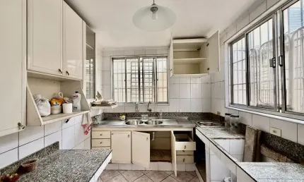 Casa com 3 quartos à venda na Rua Adolfo Lutz, 218, Ponta da Praia, Santos