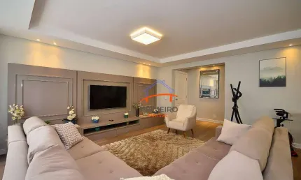 Amplo apartamento no Alto da XV | 178m² privativos | 3 quartos | 1 suíte l 2 vagas
