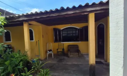 Casa Térrea com Quintal Amplo e Salão no Jd. Zaíra – Aceita Financiamento!