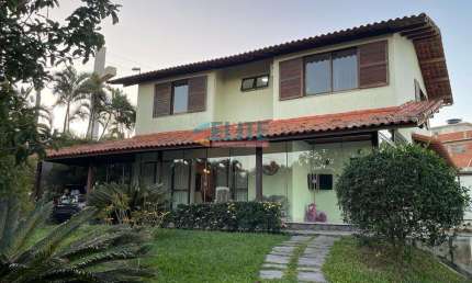 Casa para Venda em Saquarema, Porto da Roça, 4 dormitórios, 2 suítes, 7 banheiros, 2 vagas