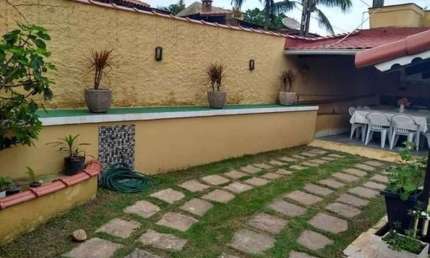 Casa para Venda em Saquarema, Retiro (Bacaxá), 6 dormitórios, 1 suíte, 3 banheiros, 2 vagas
