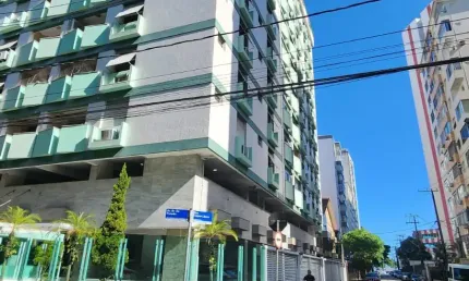 4 dormitórios, 2 suítes, 2 vagas, 202 m², 50m da Praia