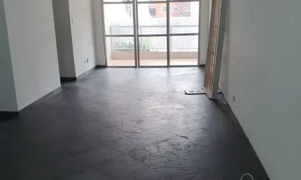 Amplo apartamento 3 dorm, suíte, dep completa, 150m² área útil, varanda, próximo a praia