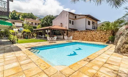 Casa à venda em Rio de Janeiro, Jacarepaguá, com 5 suítes, com 450 m², Eldorado