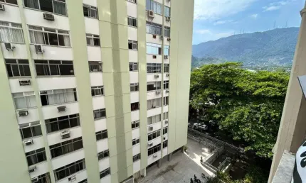 Apartamento à venda em Rio de Janeiro, Leblon, com 3 quartos, com 82.33 m²