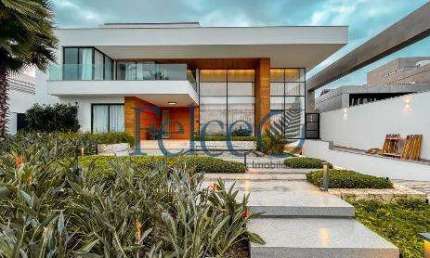 Casa à venda em Rio de Janeiro, Barra da Tijuca, com 5 suítes, com 1500 m²