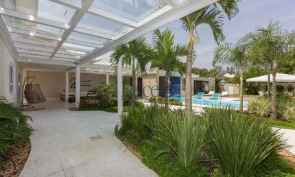 Casa à venda em Rio de Janeiro, Barra da Tijuca, com 5 suítes, com 630 m²