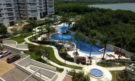 Ótimo  Apartamento com 2 Suítes Condomínio Alpha Green  Vista Pedra da Gávea