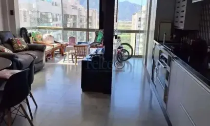 Vendo cobertura totalmente reformada no Reserva do parque no Cidade jardim, sol da manhã, vista maravilhosa. Total de 3 quartos, sendo duas suites. 3 banheiros e um lavabo.