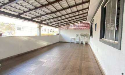 Casa com 3 quartos à venda no Jardim Ipê, Ibirité 