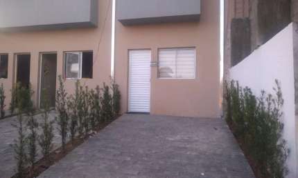 Casa com 2 quartos à venda na Rua Henrique Carrara do Amaral rogick, 795, Lopes de Oliveira, Sorocaba por R$ 191.900
