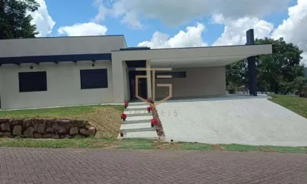 Casa à venda no Clube de Campo Valinhos – 3 Suítes, 320m² de conforto e qualidade de vida!